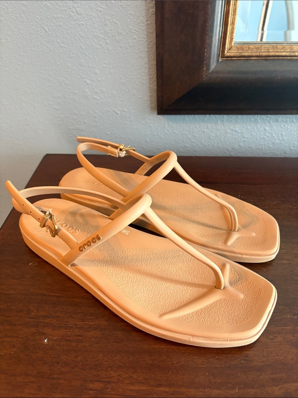 Crocs Women's Miami Thong Sandal
